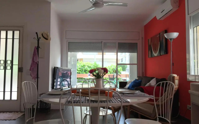 Nice apartment 80 meters from the beach