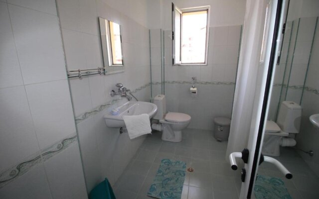 Family Guest House Kostovi