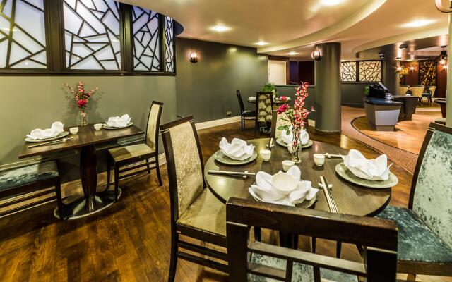 Crowne Plaza Liverpool - John Lennon Airport by IHG