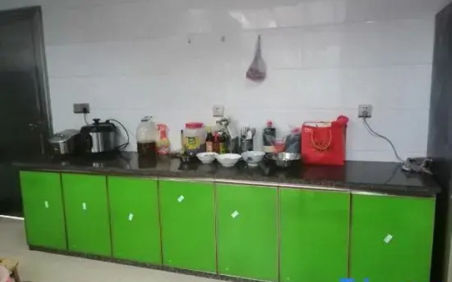 Shanzhongjian Hostel