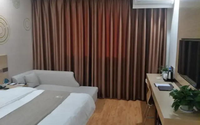 GreenTree Inn Shangqiu Liangyuan District Railway Station Express Hotel