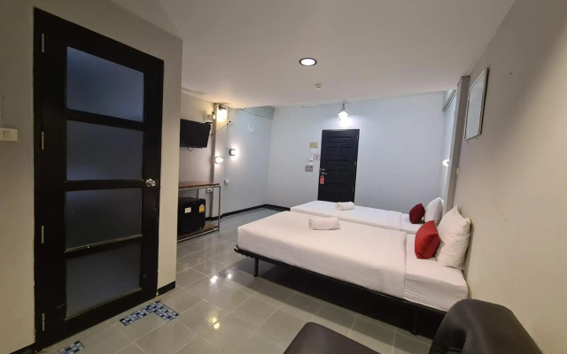 The 8 Factory Hotel Phitsanulok