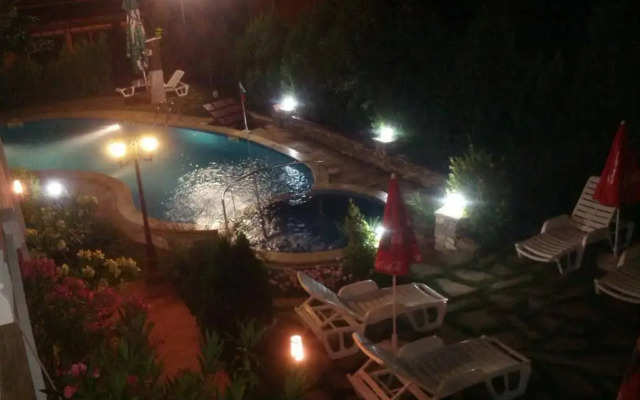 Perla Family Hotel