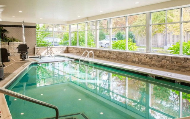 Cambria Hotel Traverse City