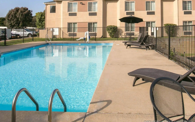 Sleep Inn Nashville Downtown Opryland Area