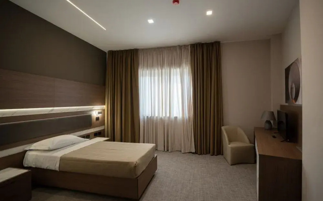 Building Hotel