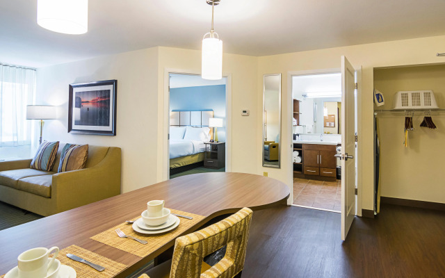 Candlewood Suites Pensacola - University Area by IHG