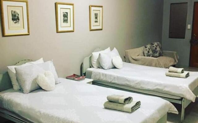City View Guest House Klerksdorp +27837321413