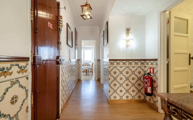 Guestready - Bright 2BR Apartment in the Heart of Graça