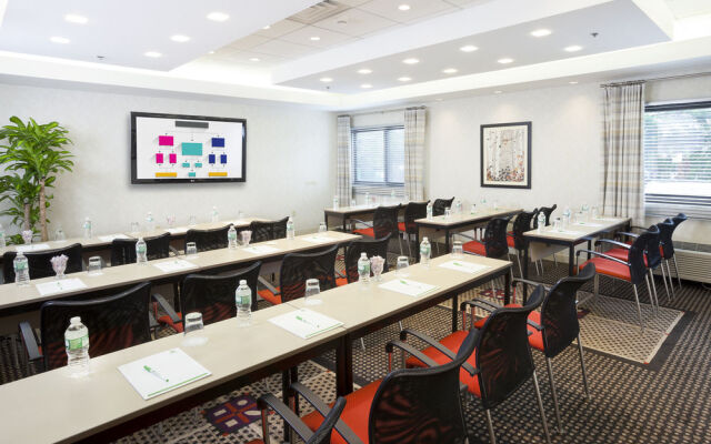 Newark Airport Hotel