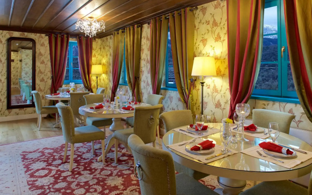 Zagori Suites Luxury Residences