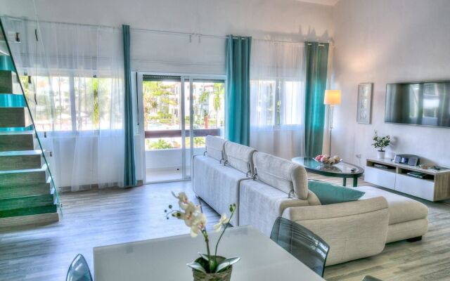 Chic Beach Apartment for Couples S-H203