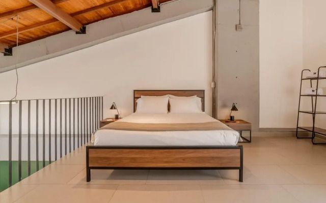 W Contemporary Loft w AC in Trendy Laureles