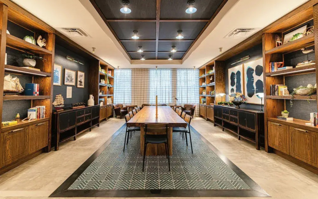 The Perry Hotel Naples