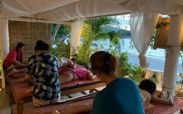 Coconut Beach Bungalows
