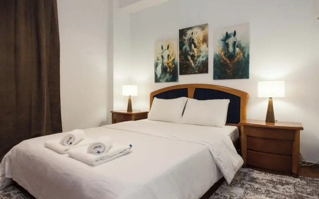 Stylish Renovated 2 Bd Apt in Exarcheia