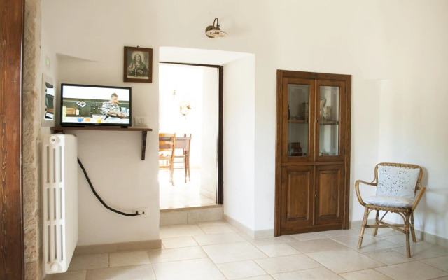 Trulli sul vignale in Masseria Santalachicca