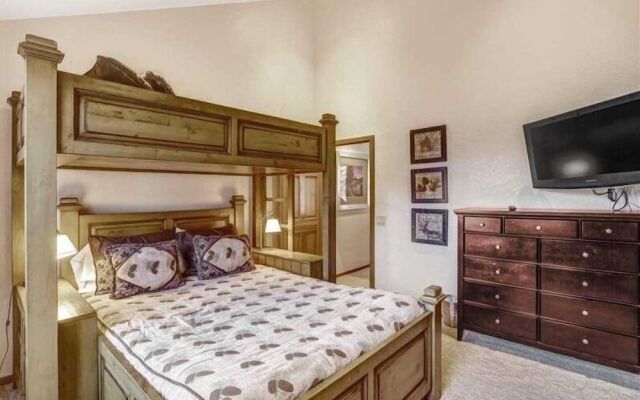 Ski in, Ski out, 2 Bedroom Luxury Residence in Snowmass Village