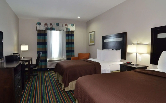 Quality Inn & Suites Kenedy - Karnes City