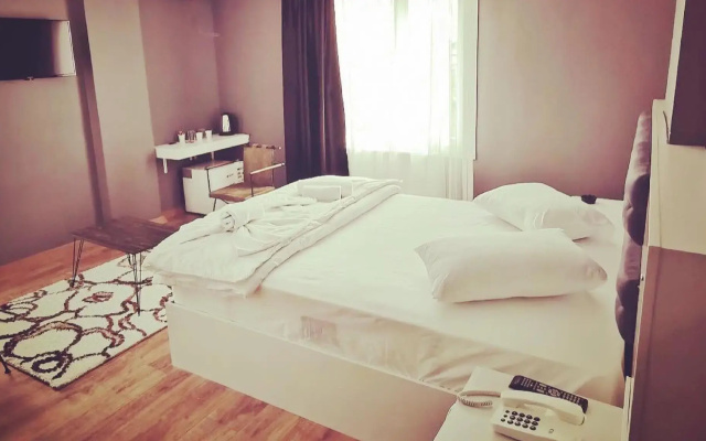 Karaca Suite