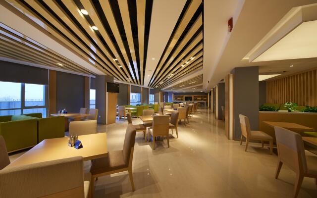 Holiday Inn Express Zhengzhou Airport by IHG