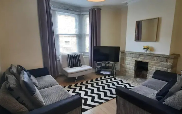 Windsor centre 3 bed terrace house sleep 6