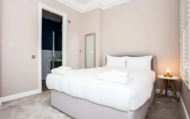 Bright, Vibrant 1 BD Apartment in Sth Hampstead