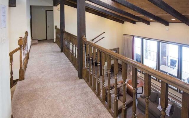 Sunburst Residence 5 Bedrooms 3.5 Bathrooms Home