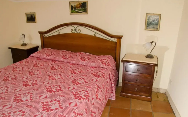 La Torre a Castelnuovoparano