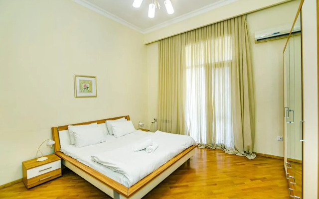 ЦЕНТР БАКУ 2 Спальни