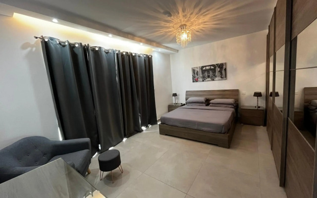 Stunning penthouse, 2 bedroom, heart of Sliema