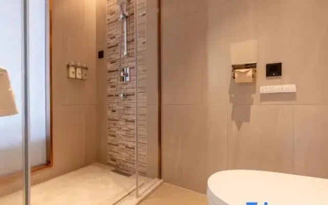 LAVANDE  Hotel (Hunchun Century Square Store)