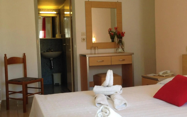 Zefyros Hotel