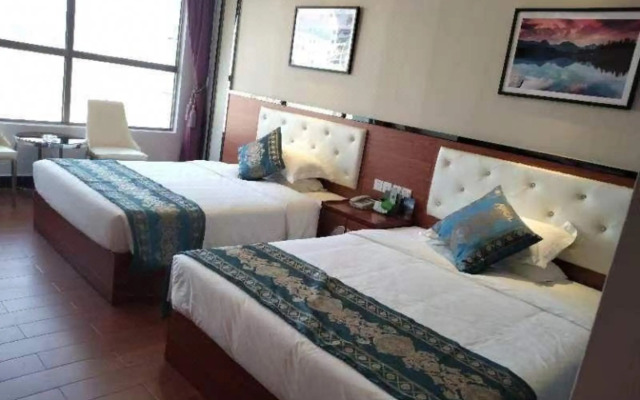 Lian Shan Longshan Garden Hotel