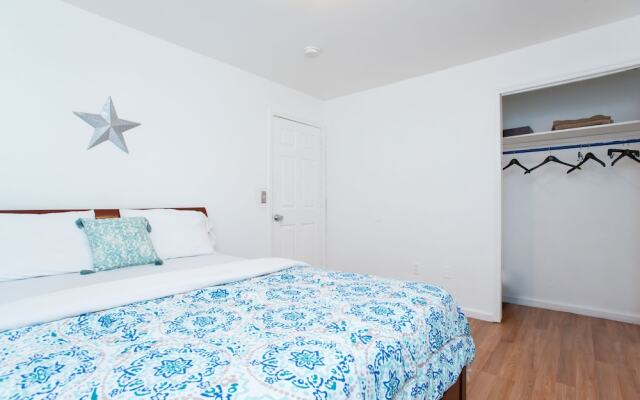 Racpanos Modern Stay on Ocean Avenue