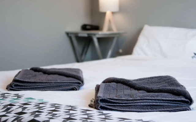 Pinedale Lodge & Apartment