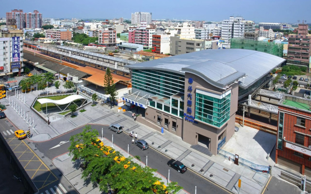 Metro Hotel - Howard Group