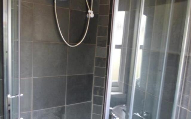 M9 Falkirk Apartment