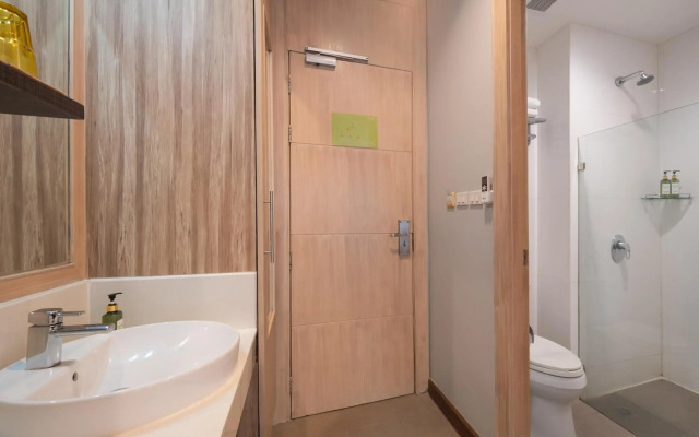 iCheck inn Gems Center Silom