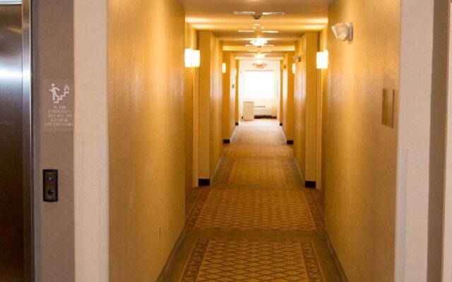 Candlewood Suites VICTORIA by IHG