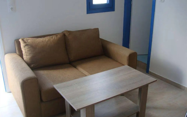 Marousi Rooms