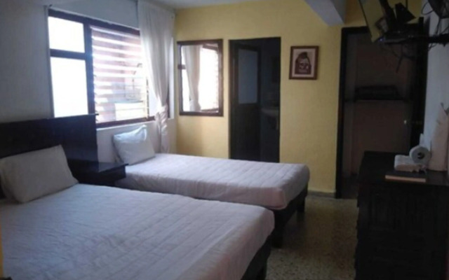 Hotel El Meson De La Luna