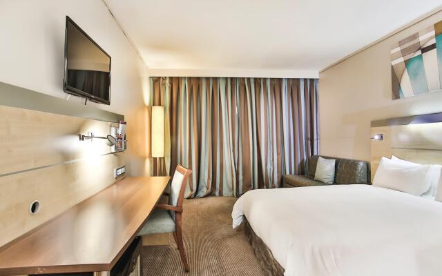 Holiday Inn Express Sandton Woodmead, an IHG Hotel