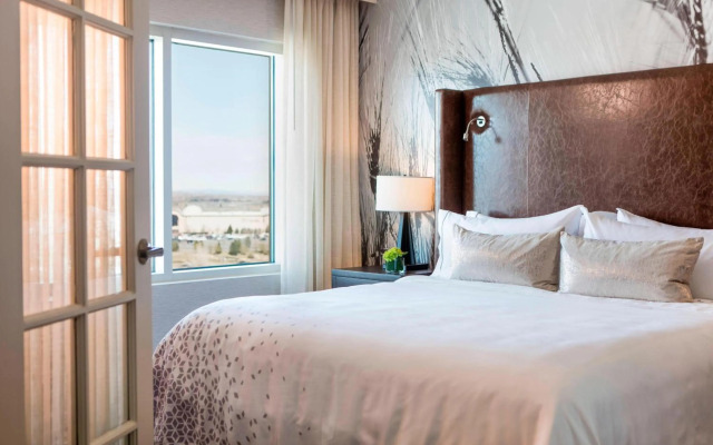 Renaissance Boulder FlatIron Hotel