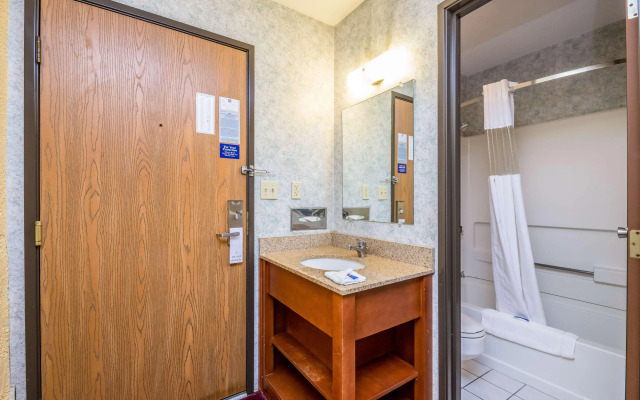 Motel 6 Cedar Rapids, IA - Airport