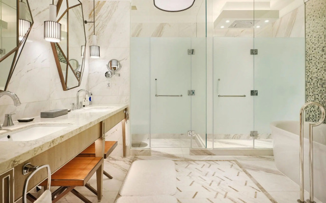 Sheraton Saigon Grand Opera Hotel