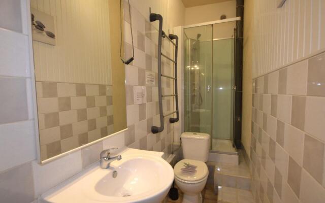 Vintage Holiday Home in Lanas with Swimming Pool