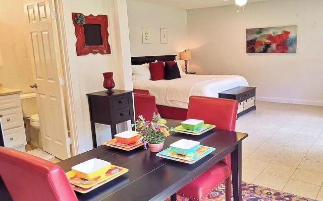 Island Paradise A Waterfront Oasis With Pool