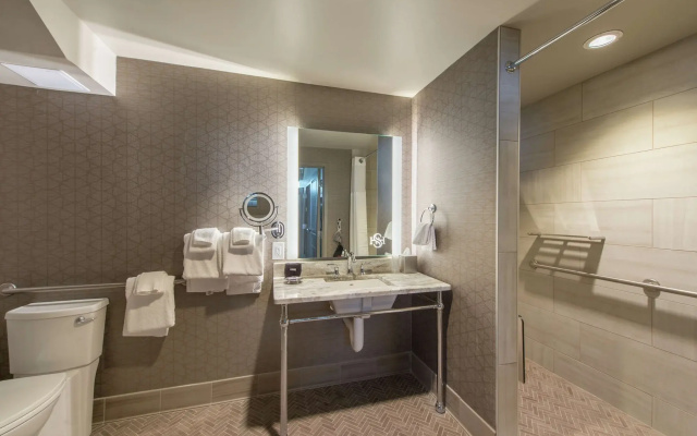 Hotel Saranac Curio Collection By Hilton