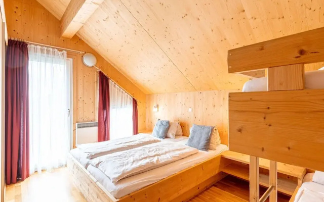 Luxurious Chalet in Murau with Outside Hot Tub
